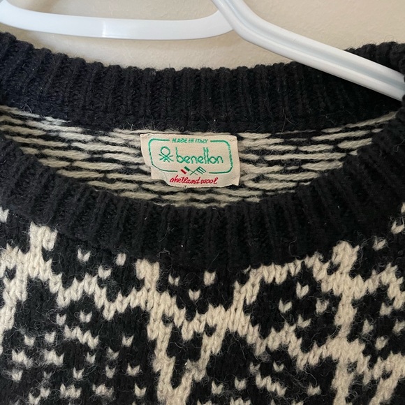 Vintage white and black wool sweater - Picture 2 of 2